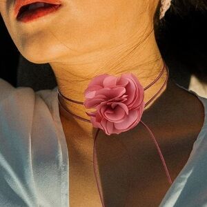 Rose tie neck necklace gorgeous